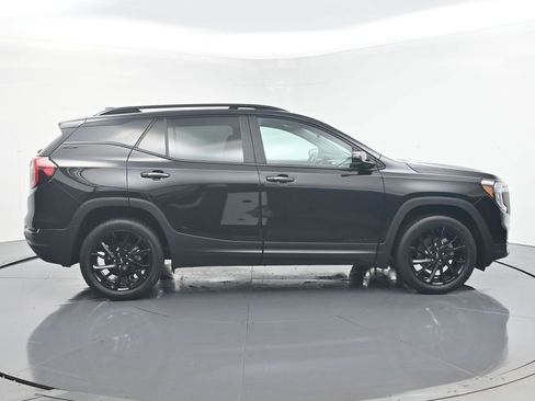 Certified 2023 GMC Terrain SLE w/ Driver Convenience Package image 6