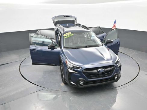 Used 2025 Subaru Outback Onyx Edition AWD/4WD image 44