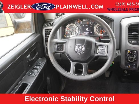 Used 2019 RAM 1500 Express w/ Wheel & Sound Group AWD/4WD image 13