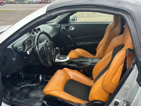 Used 2007 Nissan 350Z Grand Touring RWD image 9