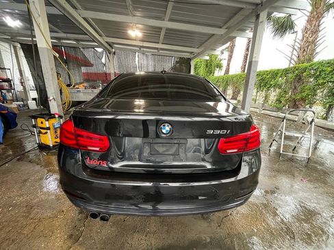 Used 2018 BMW 330i Sedan w/ Convenience Package RWD image 9