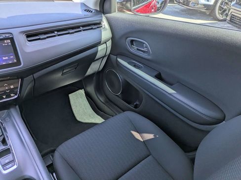 Used 2017 Honda HR-V EX image 17