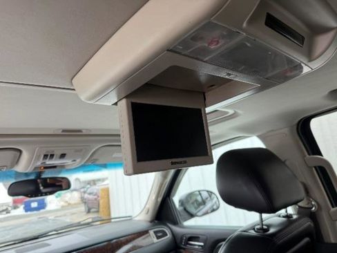 Used 2013 GMC Yukon XL Denali image 36