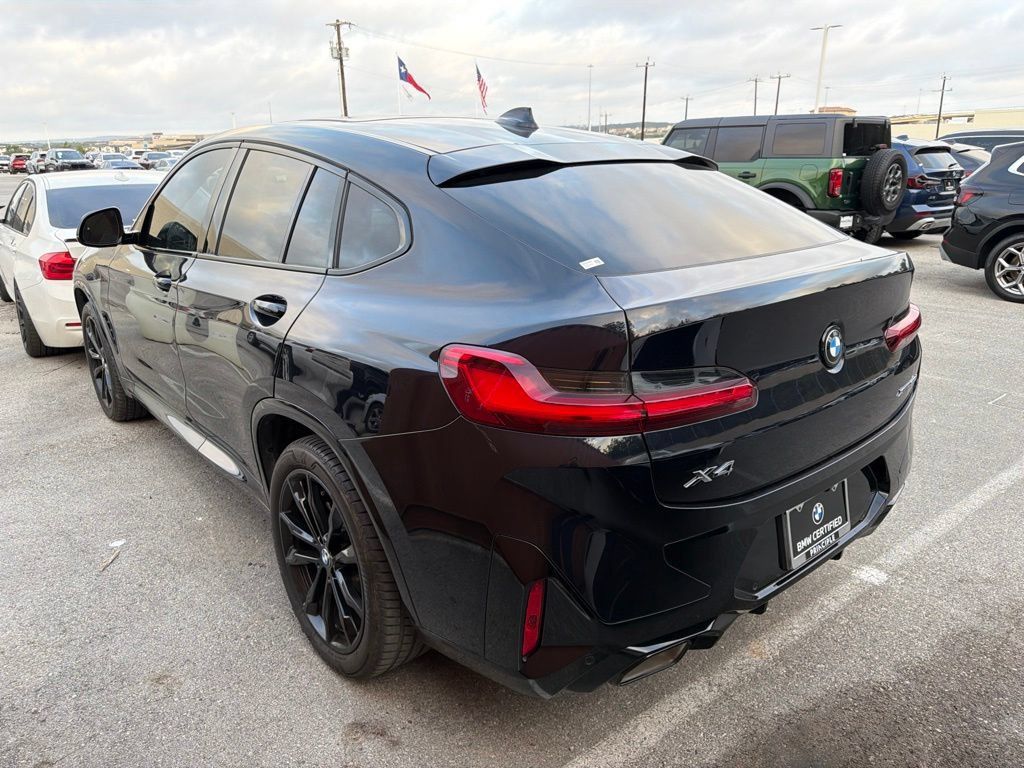 Certified 2024 BMW X4 xDrive30i w/ Premium Package AWD/4WD image 3