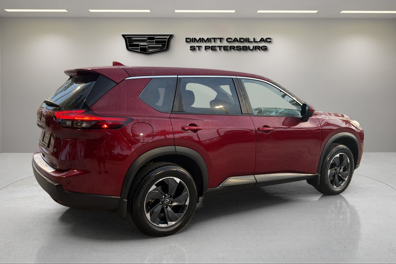 Used 2024 Nissan Rogue SV FWD image 5