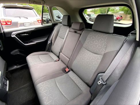 Used 2024 Toyota RAV4 XLE FWD image 20