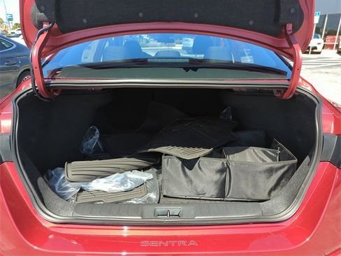 New 2025 Nissan Sentra SR image 15