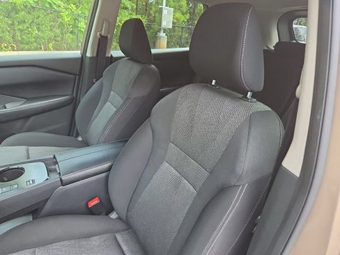 Certified 2025 Nissan Rogue SV FWD image 18