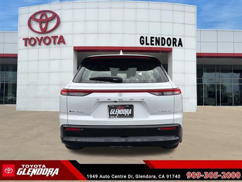 New 2026 Toyota Crown Signia AWD/4WD image 9