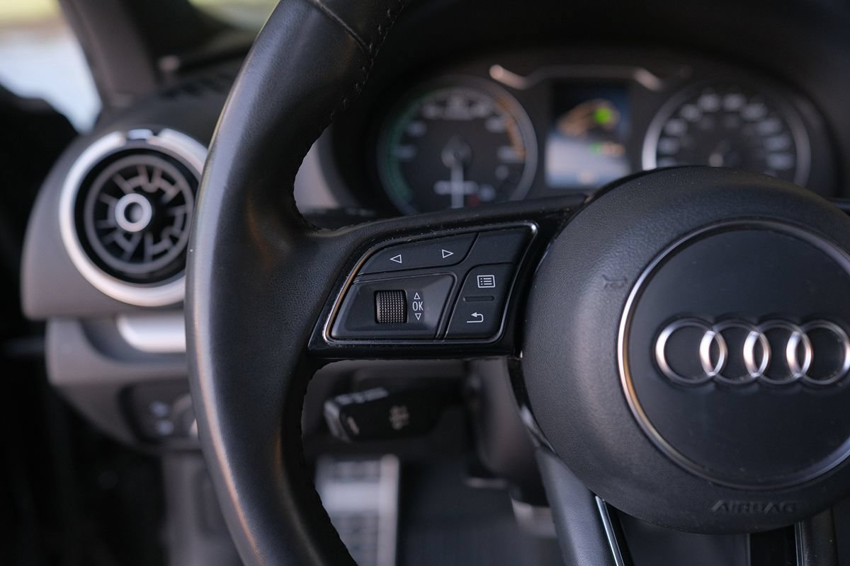 Used 2018 Audi A3 e-tron Premium FWD image 18