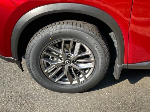 Used 2023 Nissan Rogue S AWD/4WD image 6