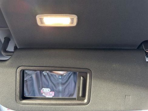 Certified 2025 Audi Q7 2.0T Premium Plus image 19