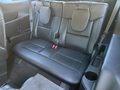 Used 2020 Ford Explorer XLT w/ Equipment Group 202A image 17