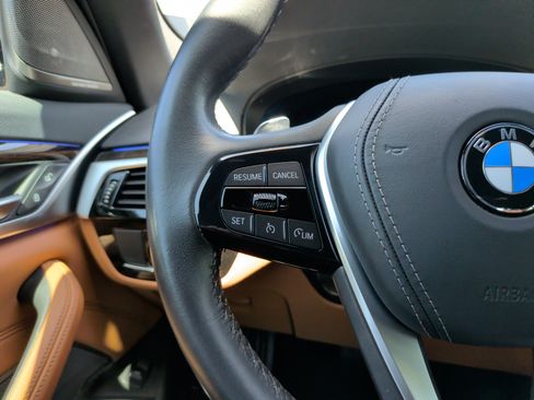 Used 2023 BMW 530i w/ Premium Package RWD image 22
