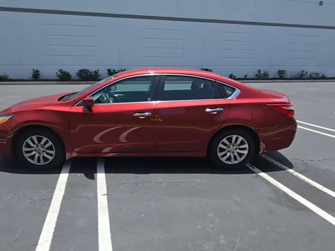 Used 2017 Nissan Altima 2.5 S w/ Power Driver Seat Package FWD image 1