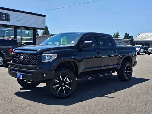Used 2019 Toyota Tundra Platinum AWD/4WD image 2