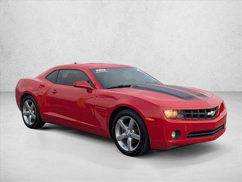Used 2011 Chevrolet Camaro LT image 3