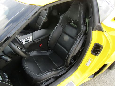 Used 2019 Chevrolet Corvette Grand Sport image 9