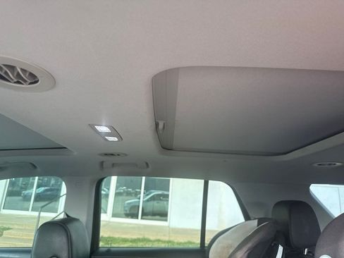 Used 2019 Chevrolet Traverse Premier w/ Redline Edition FWD image 9