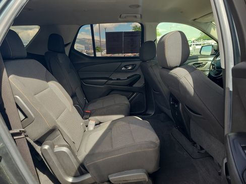 Used 2019 Chevrolet Traverse LT FWD image 28