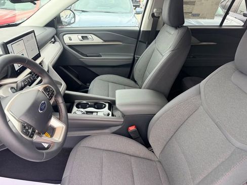 New 2026 Ford Explorer Active AWD/4WD image 12