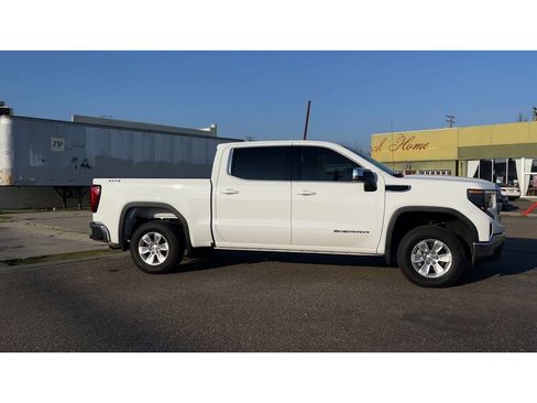 Used 2023 GMC Sierra 1500 SLE image 4