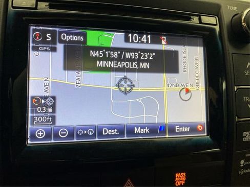 Used 2015 Toyota Camry XSE image 30