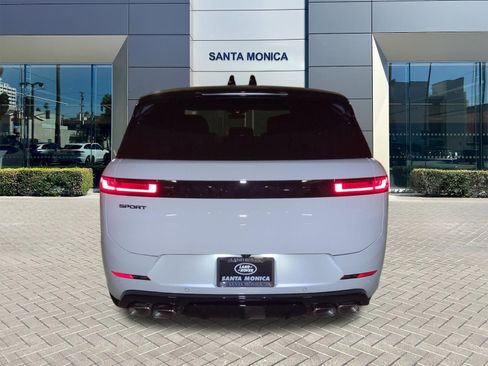 New 2026 Land Rover Range Rover Sport Dynamic SE AWD/4WD image 4