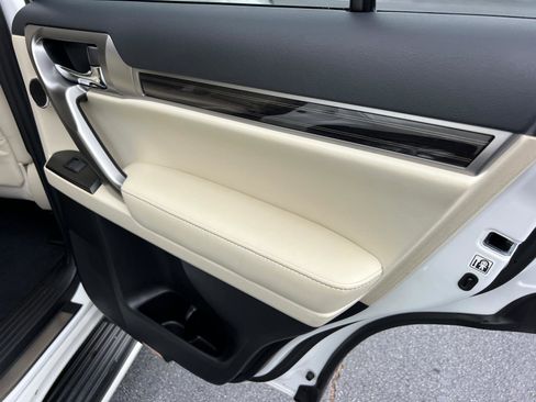 Certified 2023 Lexus GX 460 Premium w/ Premium Plus Package AWD/4WD image 16