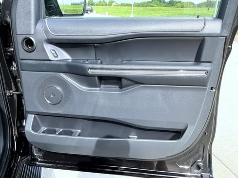 Used 2023 Ford Expedition XLT AWD/4WD image 17