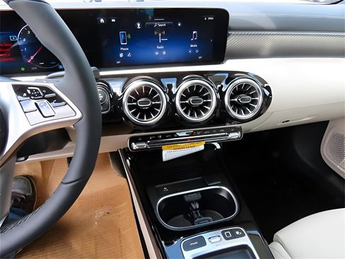 New 2025 Mercedes-Benz CLA 250 4MATIC image 52