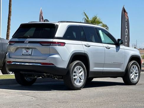 New 2025 Jeep Grand Cherokee Laredo X RWD image 7