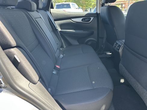 Used 2020 Nissan Rogue Sport S FWD image 15