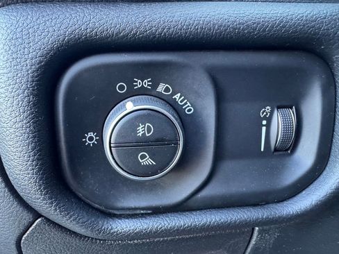 Used 2020 RAM 1500 Big Horn AWD/4WD image 16