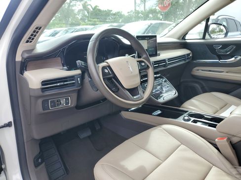 Certified 2022 Lincoln Corsair Reserve image 14