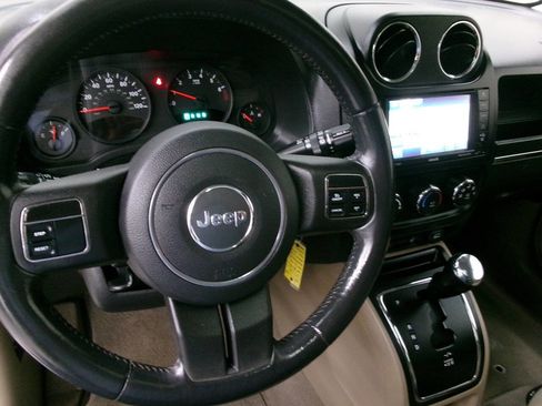 Used 2012 Jeep Patriot Latitude w/ Sun/Sound Group AWD/4WD image 36