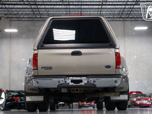 Used 2004 Ford F350 Lariat image 28