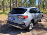 Used 2022 Ford Escape SE image 4