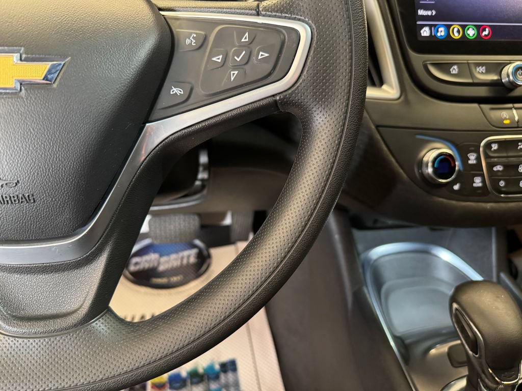 Used 2022 Chevrolet Malibu LT FWD image 12