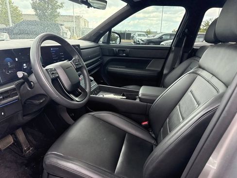 Used 2025 Hyundai Santa Fe Calligraphy FWD image 11