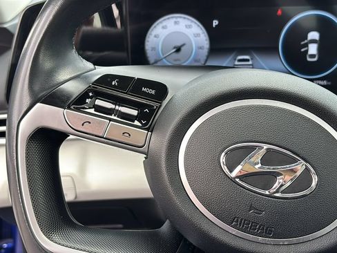 Used 2023 Hyundai Elantra Limited FWD image 17