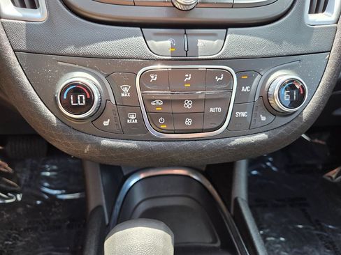 Used 2024 Chevrolet Malibu LT FWD image 24