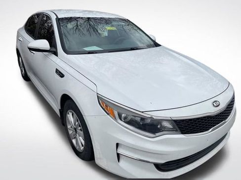 Used 2016 Kia Optima LX w/ LX Convenience Package image 9