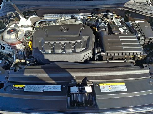 Used 2022 Volkswagen Tiguan SE R-Line AWD/4WD image 29