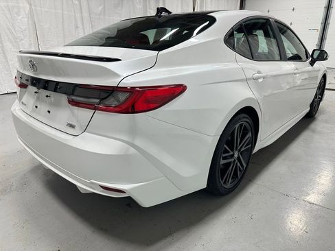 Used 2025 Toyota Camry XSE image 7