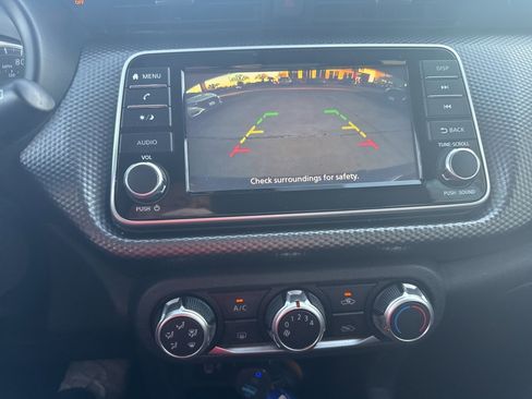 Used 2020 Nissan Kicks S image 7