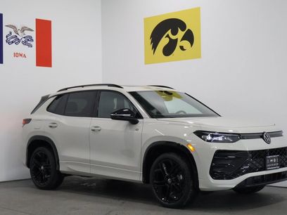 New 2026 Volkswagen Tiguan SE R-Line