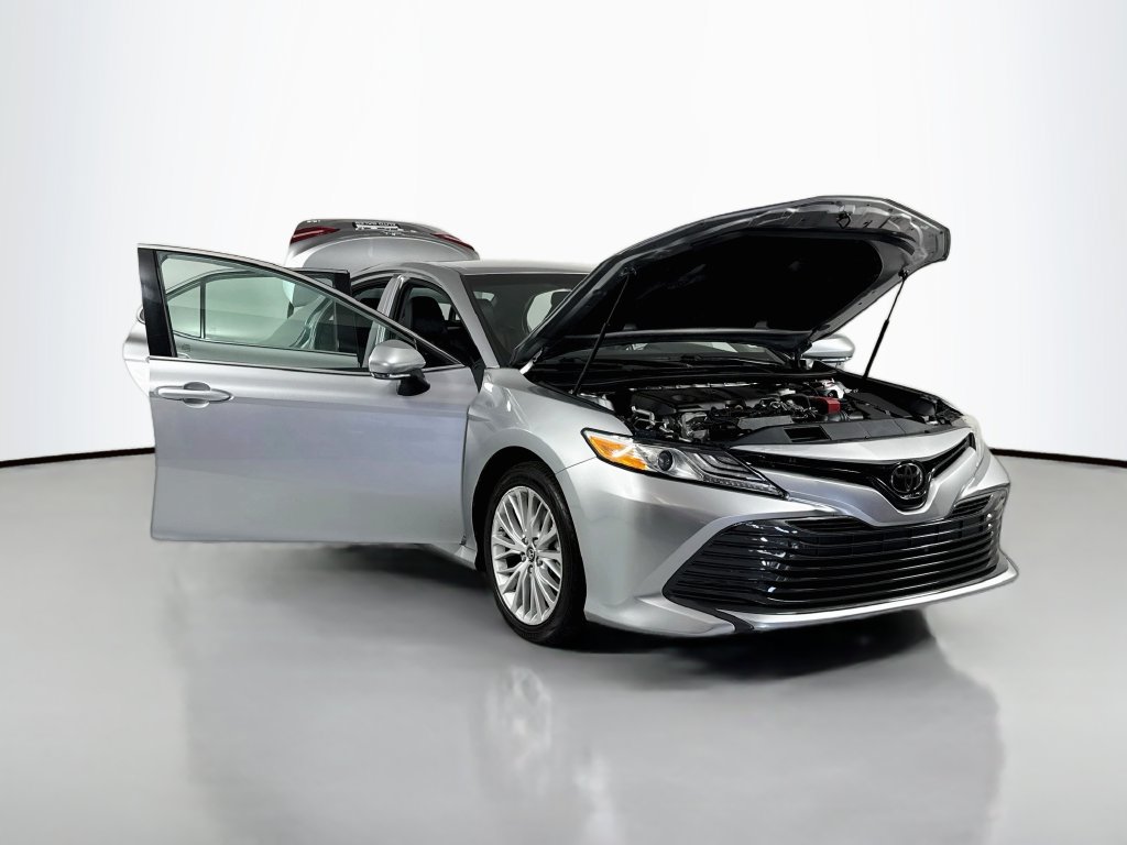 Used 2019 Toyota Camry XLE FWD image 21