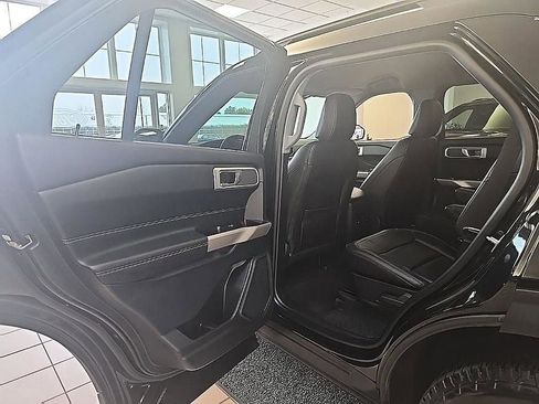 Used 2023 Ford Explorer XLT w/ Equipment Group 202A image 28