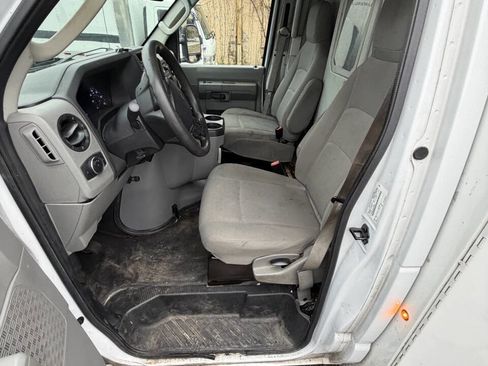 Used 2021 Ford E-350 and Econoline 350 Super Duty w/ Power Windows & Locks Group image 12